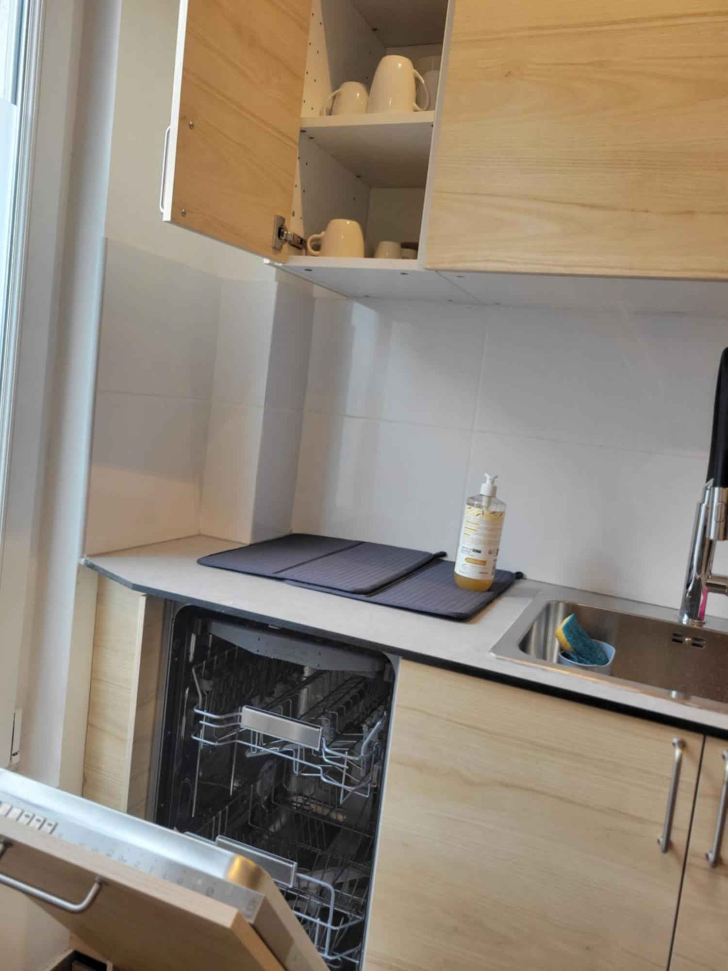 Amazing Apartment A Stone'S Throw From The City Of Lights - Paris Клиши Екстериор снимка