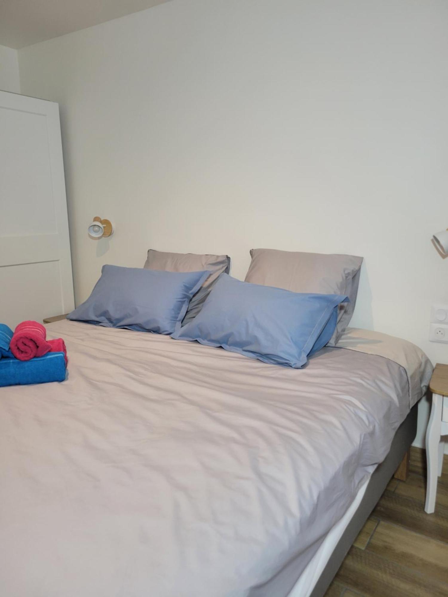 Amazing Apartment A Stone'S Throw From The City Of Lights - Paris Клиши Екстериор снимка
