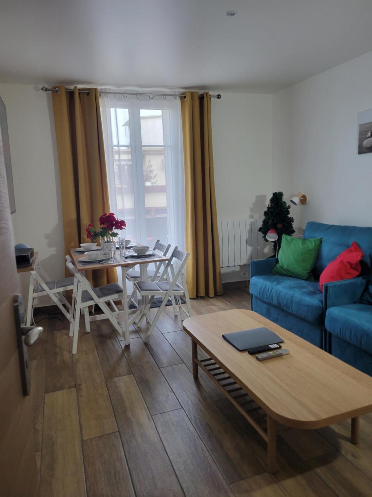 Amazing Apartment A Stone'S Throw From The City Of Lights - Paris Клиши Екстериор снимка