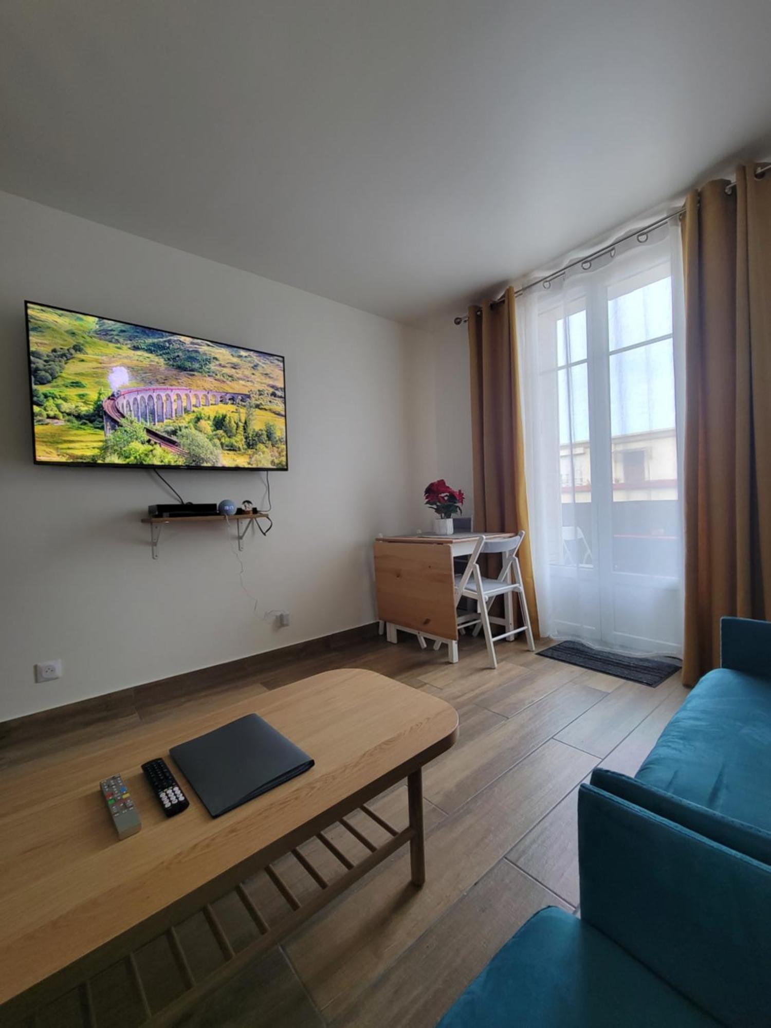Amazing Apartment A Stone'S Throw From The City Of Lights - Paris Клиши Екстериор снимка