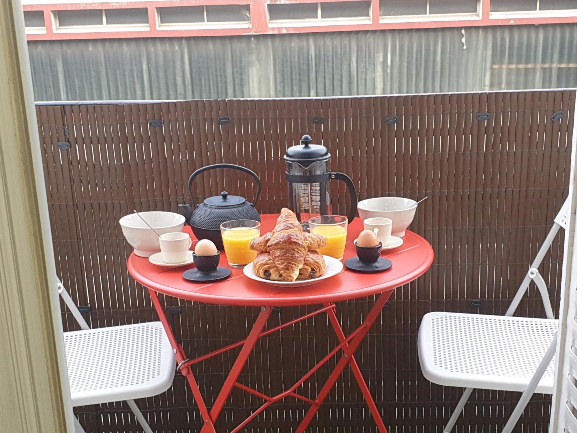 Amazing Apartment A Stone'S Throw From The City Of Lights - Paris Клиши Екстериор снимка